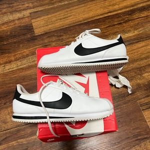 NIKE CORTEZ